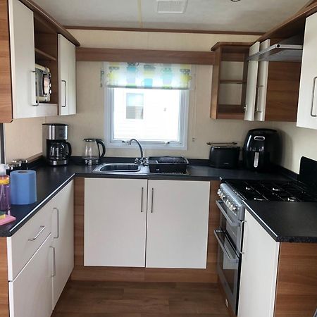 Two X 8 Berth Static Caravan On Lyons Robin Hood Rhyl North Wales Meliden Exteriör bild