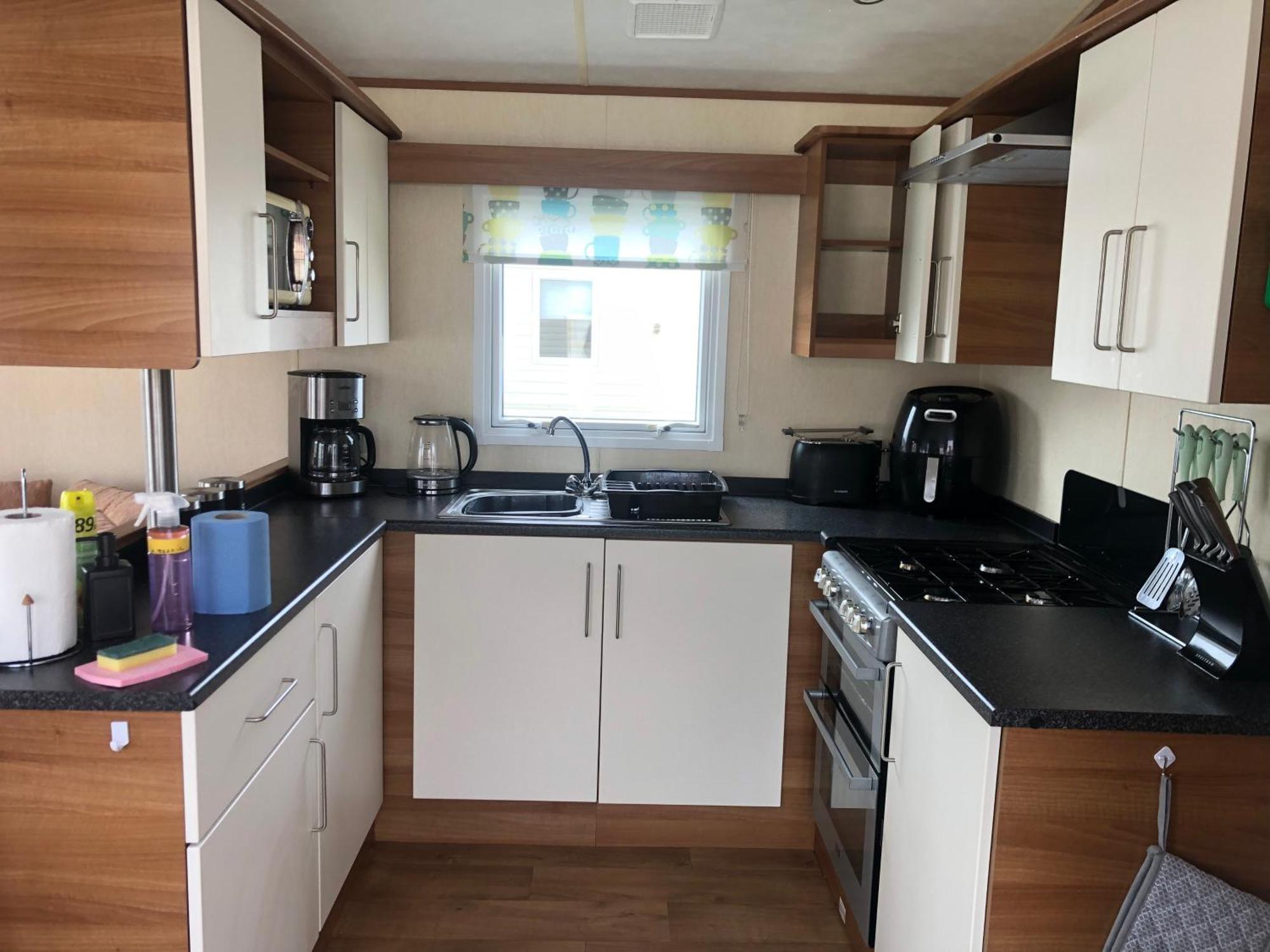 Two X 8 Berth Static Caravan On Lyons Robin Hood Rhyl North Wales Meliden Exteriör bild