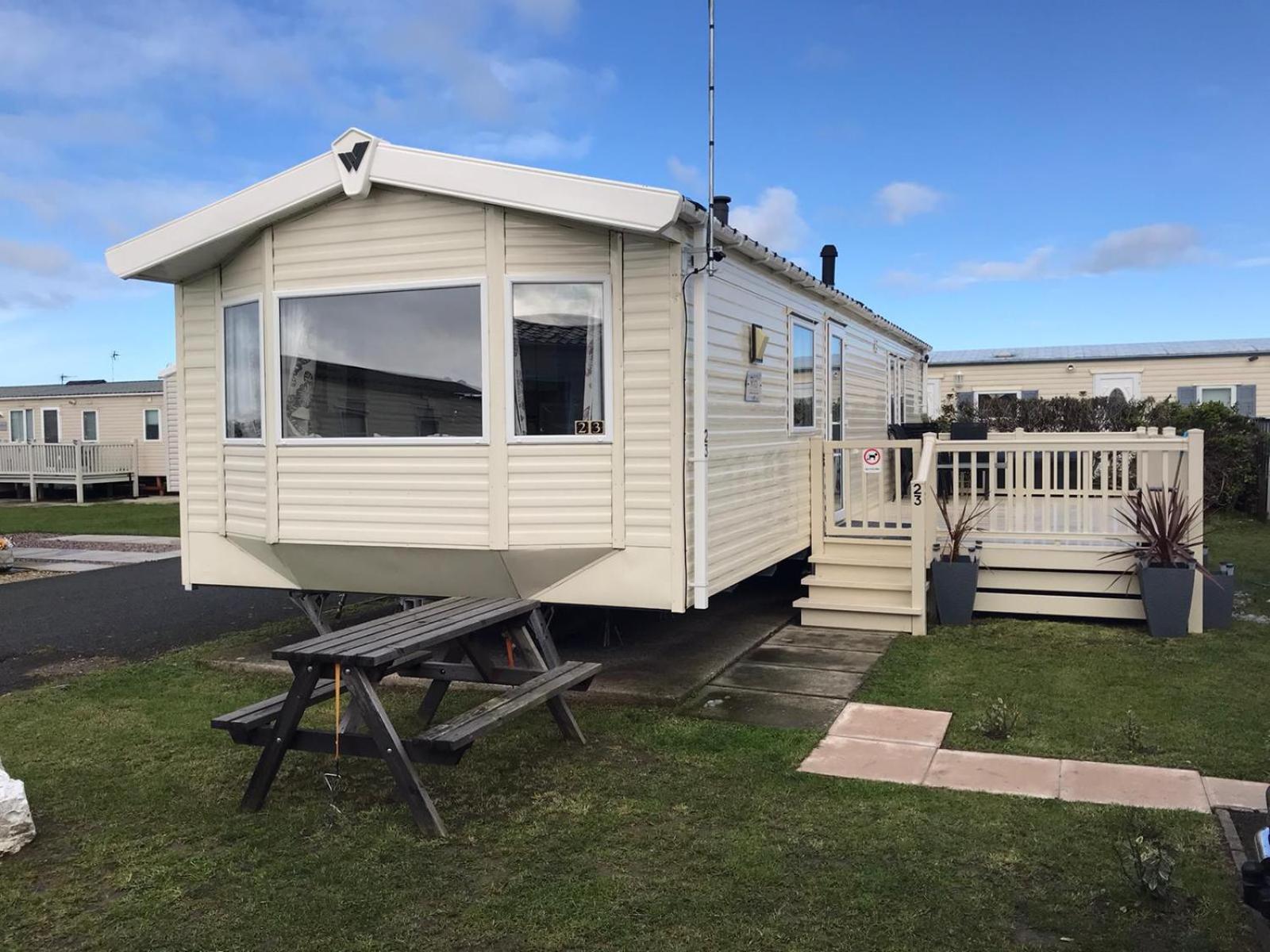 Two X 8 Berth Static Caravan On Lyons Robin Hood Rhyl North Wales Meliden Exteriör bild